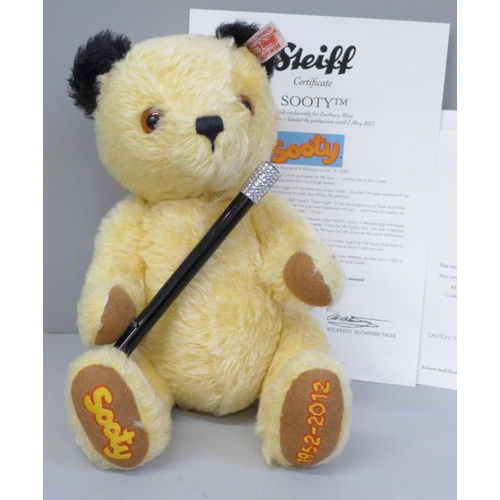 601 - A limited edition Steiff Sooty with certificate