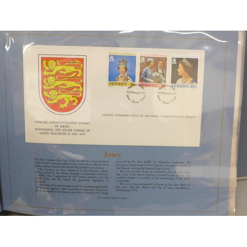 643 - One album, The Commonwealth Collection of Silver Jubilee First Day Covers