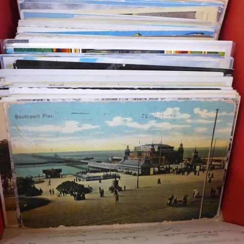 652 - Postcards; a box of postcards, vintage to modern