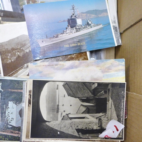 690 - A collection of 250 postcards, vintage to modern