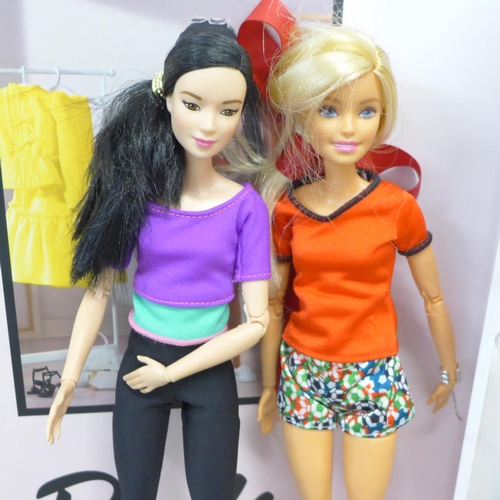764 - A Barbie Barbiestyle set in display box and two other Barbie dolls
