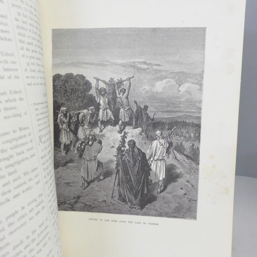 770 - A large family Bible, loose board, with illustrations by Gustave Dore, 167/485