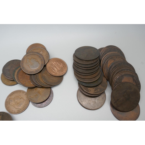 872 - A collection of penny coins, early Victorian and later, and some half-penny coins