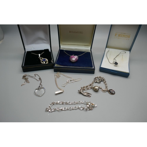 878 - Silver and silver mounted jewellery