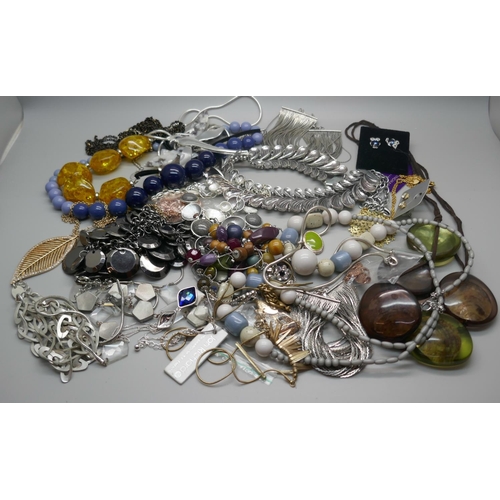 883 - Twenty-four named necklaces; Biba, John Richard, Laura Ashley, French Connection, Jasper Conran, etc... 