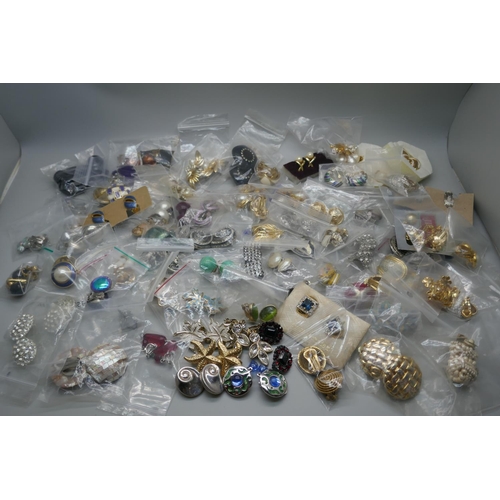 903 - Seventy-five pairs of clip-on earrings