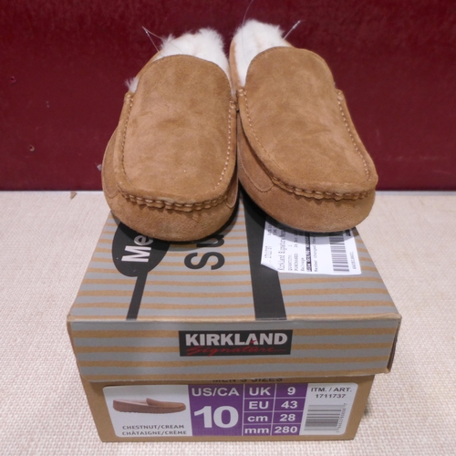 3397 - A pair of Kirkland Signature shearling slippers (size UK 9) * This lot is subject to VAT