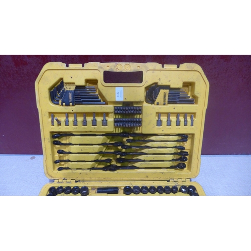 3132 - Dewalt Mechanics Tool Set (315-107) *This lot is subject to VAT