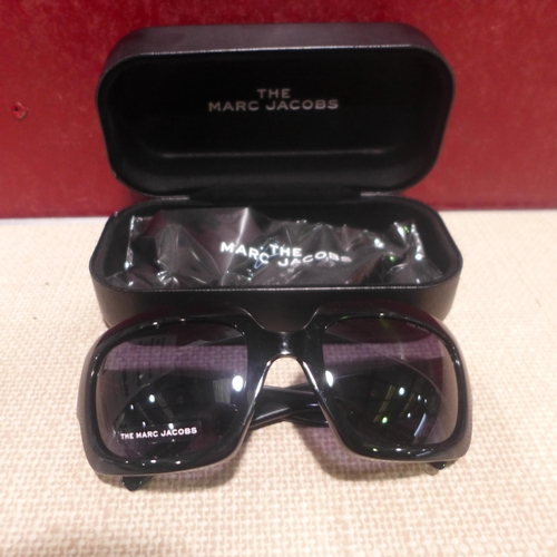 3134 - Marc Jacobs Black Plastic Sunglasses - Model 647/S 807  (315-147) *This lot is subject to VAT