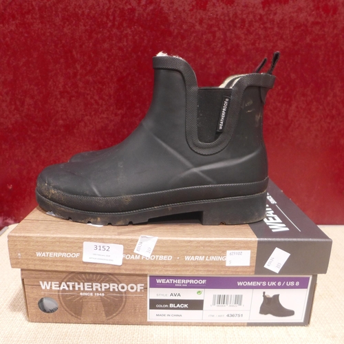 3152 - A pair of Ava weatherproof black ankle boots (size UK 6) * This lot is subject to VAT