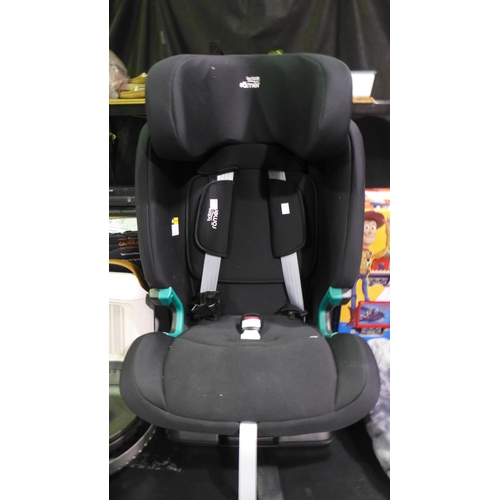 3304 - Britax Space Black Evolvafix Carseat , Original RRP £149.99 + VAT (315-293) *This lot is subject to ... 