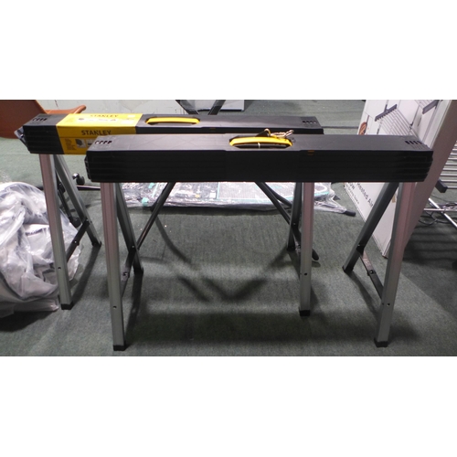 3351 - Stanley twin fold up sawhorse (Slighty damaged)