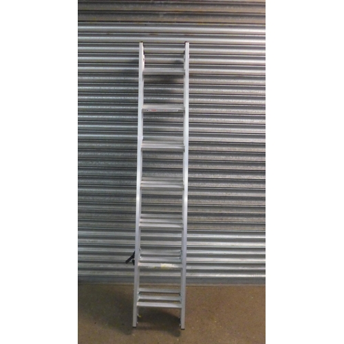 2228 - An aluminium Abru triple 7-rung ladder