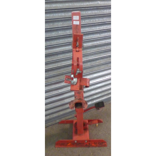 2272 - A Clarke Strong Arm 1 ton spring press