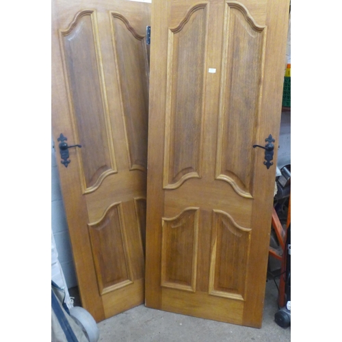 2294 - A pair of oak doors