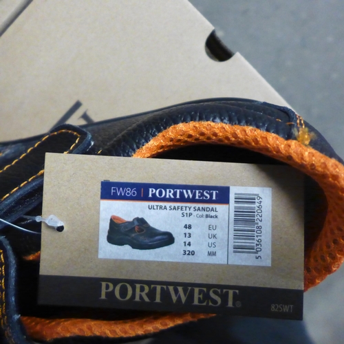 2326 - 12 Pairs of Portwest FW86 size 13 Ultra safety sandals