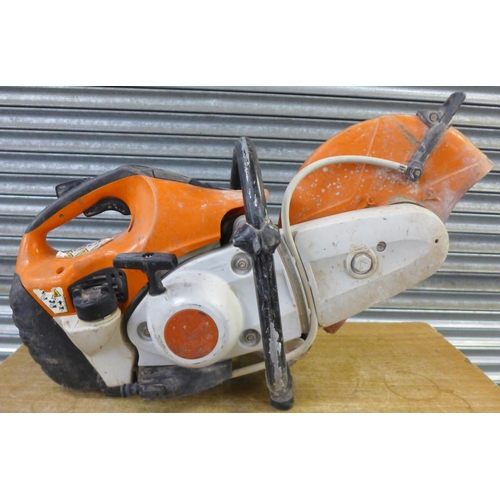 2352 - A Stihl TS410 2-stroke petrol cut off saw