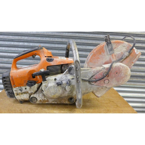 2353 - A Stihl TS400 2-stroke petrol cut off saw