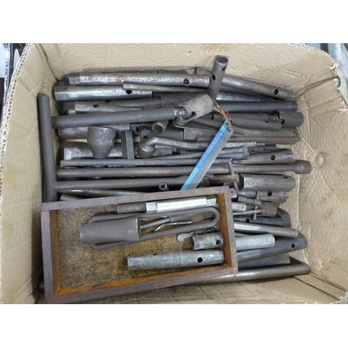 2018 - 3 Boxes of assorted hand tools including a large quantity of vintage masonry cold chisels, a Mason M... 