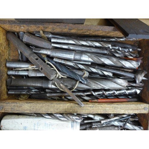 2018 - 3 Boxes of assorted hand tools including a large quantity of vintage masonry cold chisels, a Mason M... 