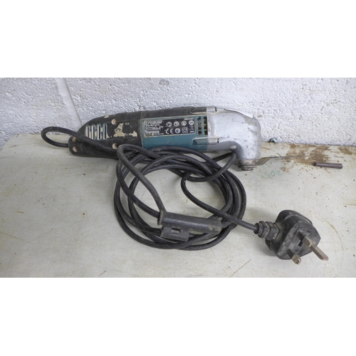 2051A - An Erbauer ERB474HTL 250w 240v multi-cutter