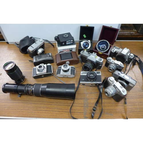 2086 - A collection of vintage photography equipment including a Hanimex MC macro lens, a Prinz Galaxy no. ... 