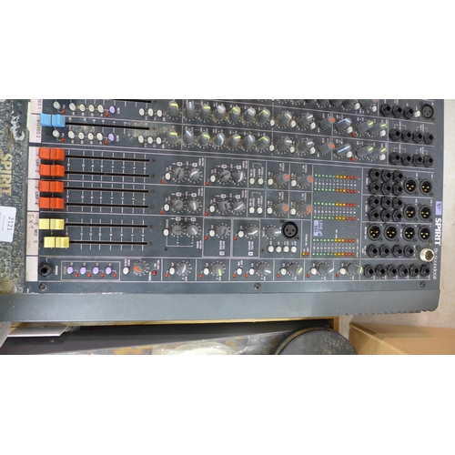 2121 - A Spirit by Soundcraft FX16 RW5221 Folio stereo mixer