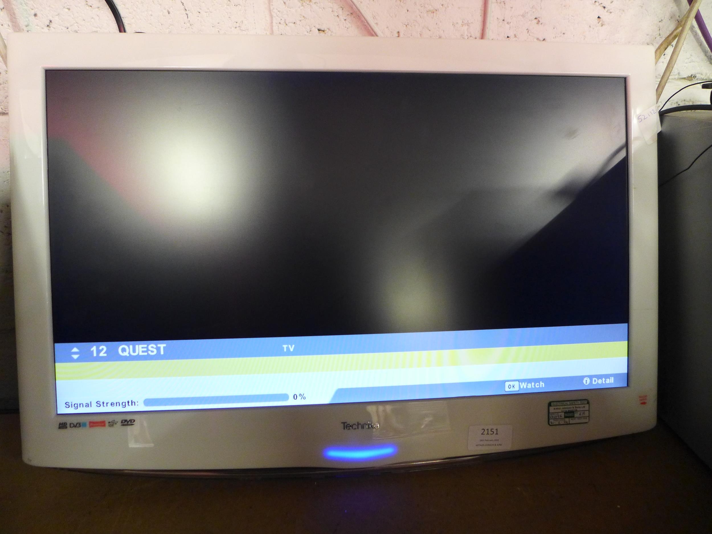 A Technika 21" TV/DVD combo model TX21G54WTCDUG121