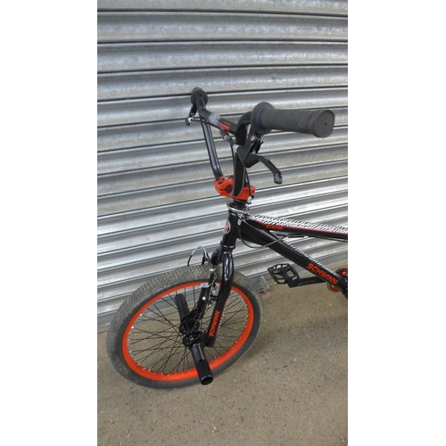 2166 - A Schwinn Status BMX with front and back stunt pegs and a Gyro handlebar stem - Police repossession