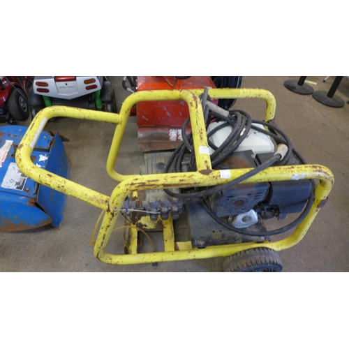 2181 - An industrial petrol driven pressure washer with a Honda GX200 petrol engine