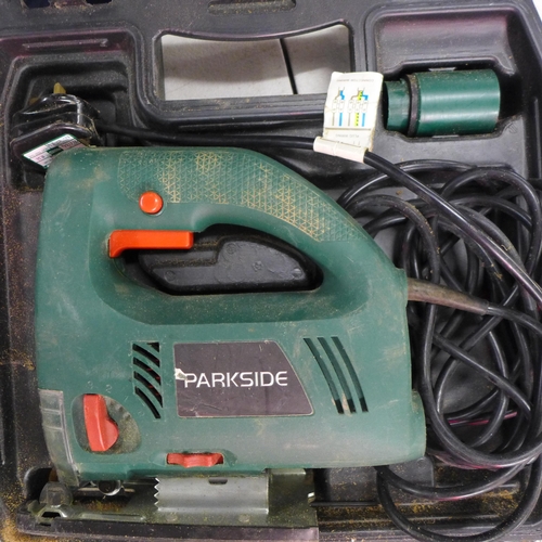 2195 - A Parkside 240v electric jigsaw (PPHSS 670)