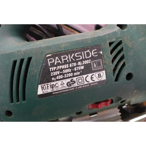 2195 - A Parkside 240v electric jigsaw (PPHSS 670)