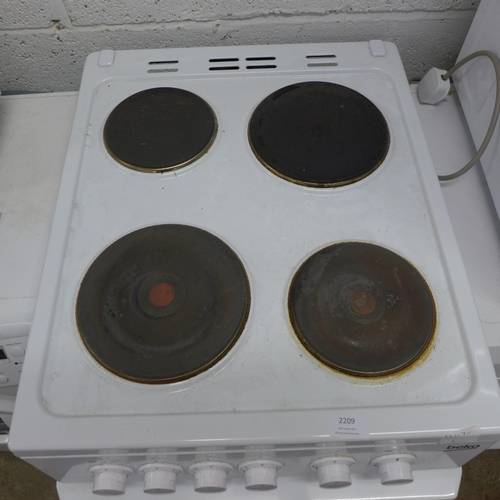 2209 - A Beko 4-ring/single oven 500mm cooker (ESP50)