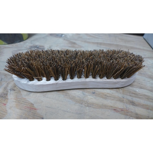 2421 - 10 Wooden stiff bristled scrubbing brushes