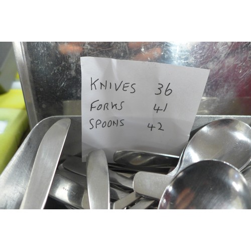 2374 - A mess tin of knives, forks and spoons