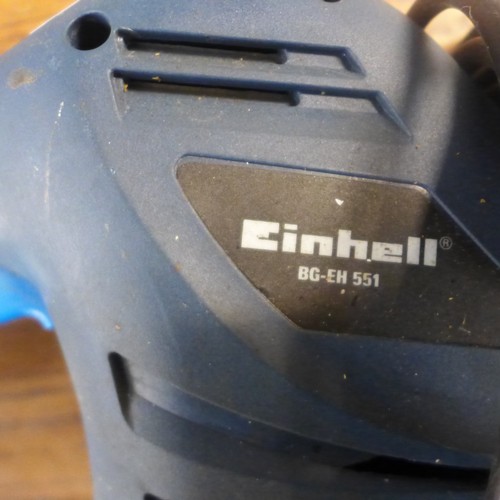 2239 - An Einhell 240v hedge cutter (BG-EH551)