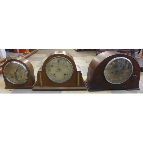 323 - Three assorted early 20th Century mantel clocks