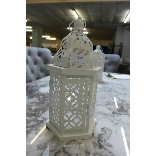 1354 - A medium cream rustic metal lantern - H31cms (64488907)