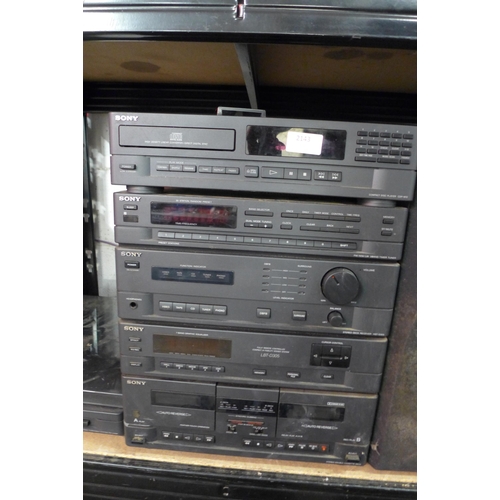 2142 - A quantity of Sony stereo equipment including automatic stereo turntable system (PS-LX46P), a compac... 