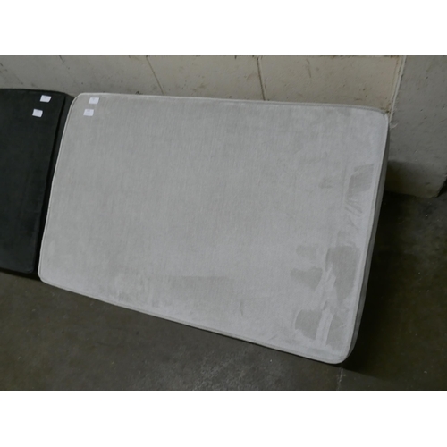 1435 - A magnesium velvet footstool