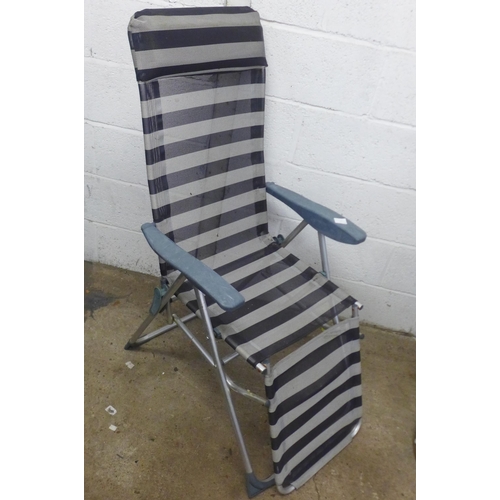 2277B - 3 Folding camping chairs including Royal