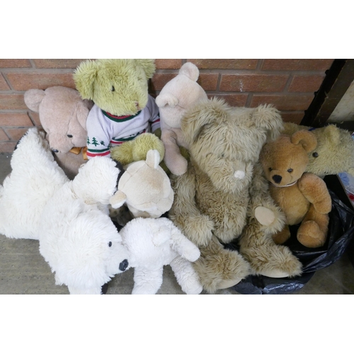 1122 - A collection of eleven Teddy bears **PLEASE NOTE THIS LOT IS NOT ELIGIBLE FOR POSTING AND PACKING**