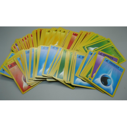 647 - 200+ Vintage Energy Pokemon cards