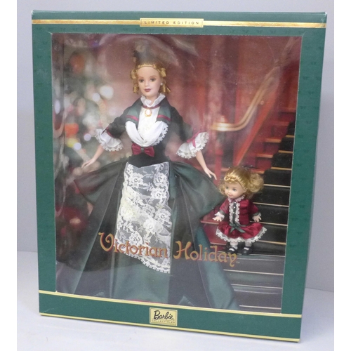 732 - Barbie and Kelly boxed Victorian holiday set, NRFB limited edition, circa 2000