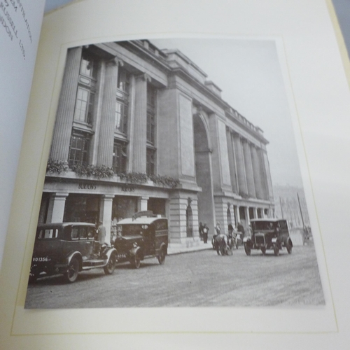 752 - One volume, souvenir issue, Nottingham New Exchange Buildings and Council House, 1929