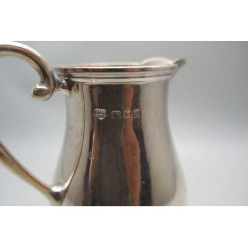 826 - A heavy silver beer jug, Goldsmiths & Silversmiths, London 1922, 222g