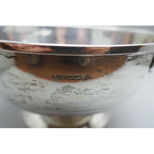 835 - A Walker & Hall silver Art Deco bowl, Sheffield 1948, 504g