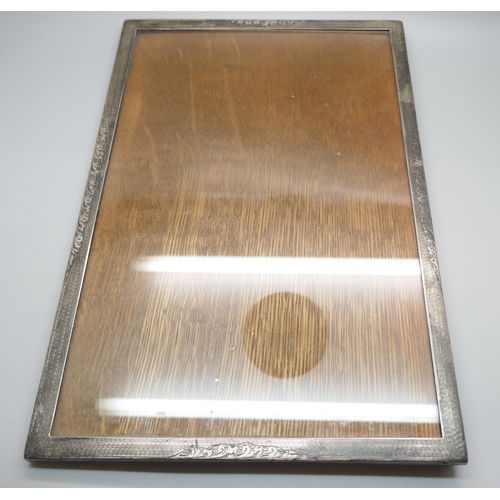 843 - A silver photograph frame