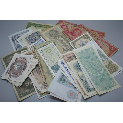 864 - A collection of banknotes including China, Japan and Korea