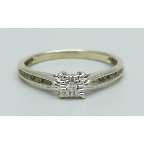 949 - A 9ct white gold and diamond ring, 1.5g, M